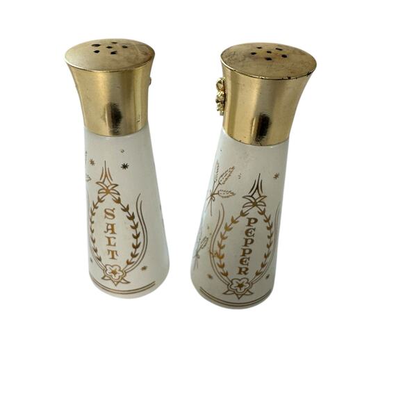 Vintage Religious White Gold Salt and Pepper Shakers Jesus Mary Grace - Picture 6 of 6